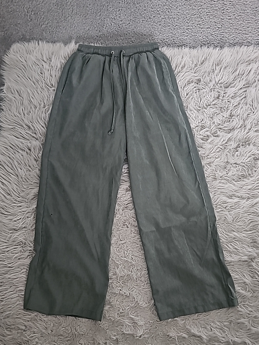 PrettyLittleThing Wide Leg Drawstring Pants in Olive Suede